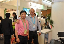 第18屆國(guó)際食用菌大會(huì)，與波蘭Champion出口總監(jiān)Tadeusz Raginiak一起2012.08.27